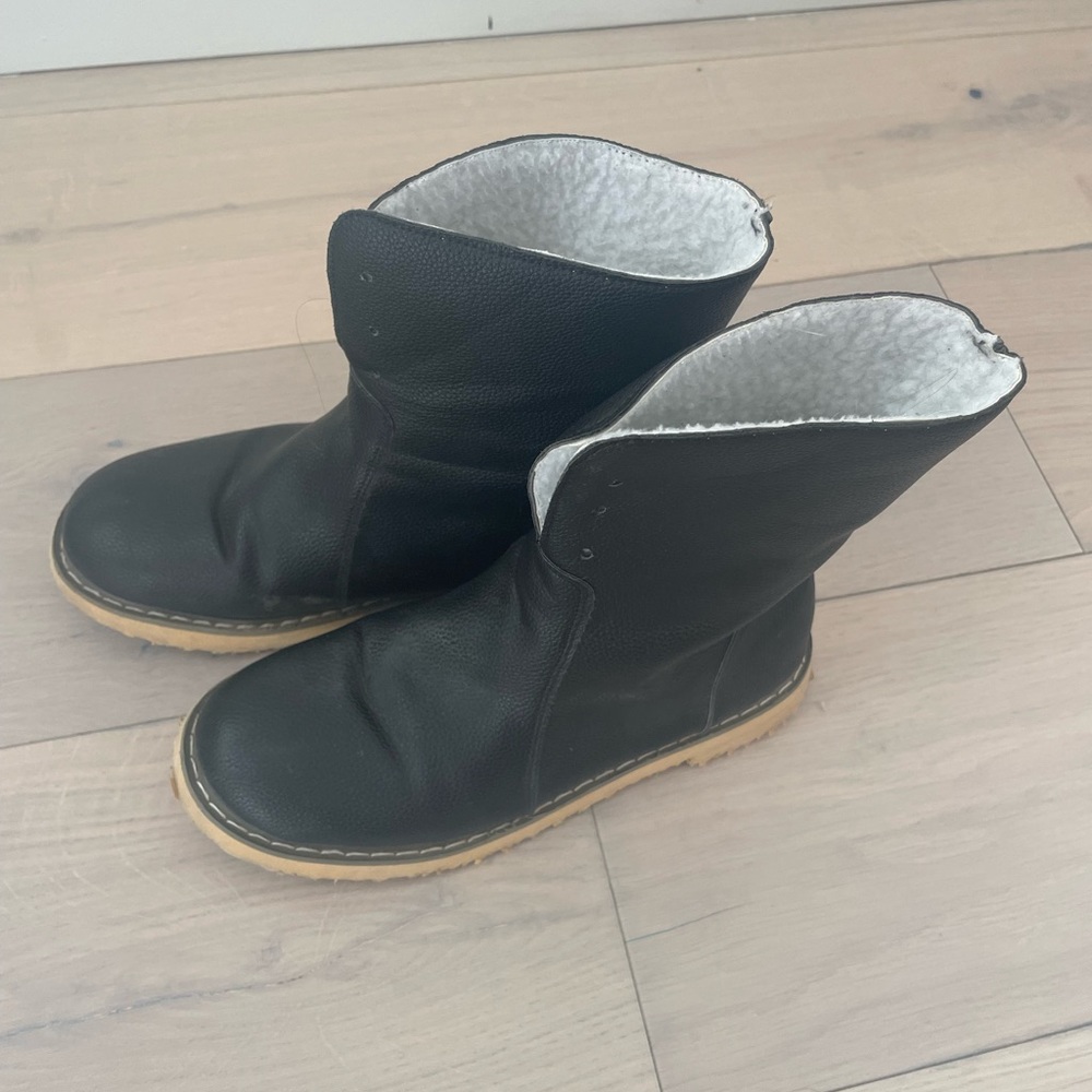 Fabletics booties - Picture 4 of 4
